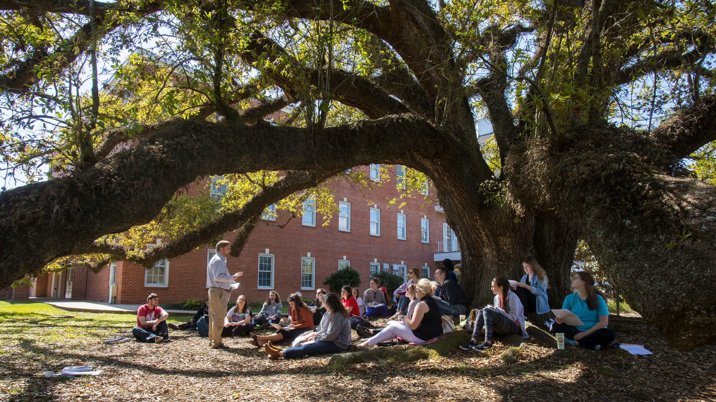The University of Louisiana at 69ý is the best university in Louisiana for getting a personal education.